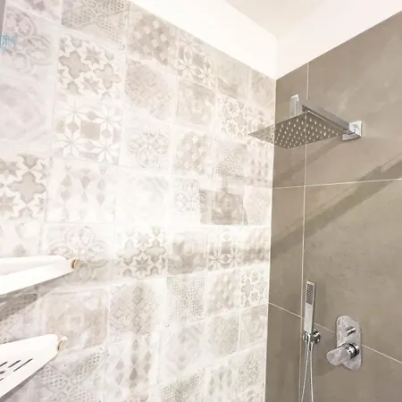 Marco Polo 26a Tirabora Short Rent Daire *
